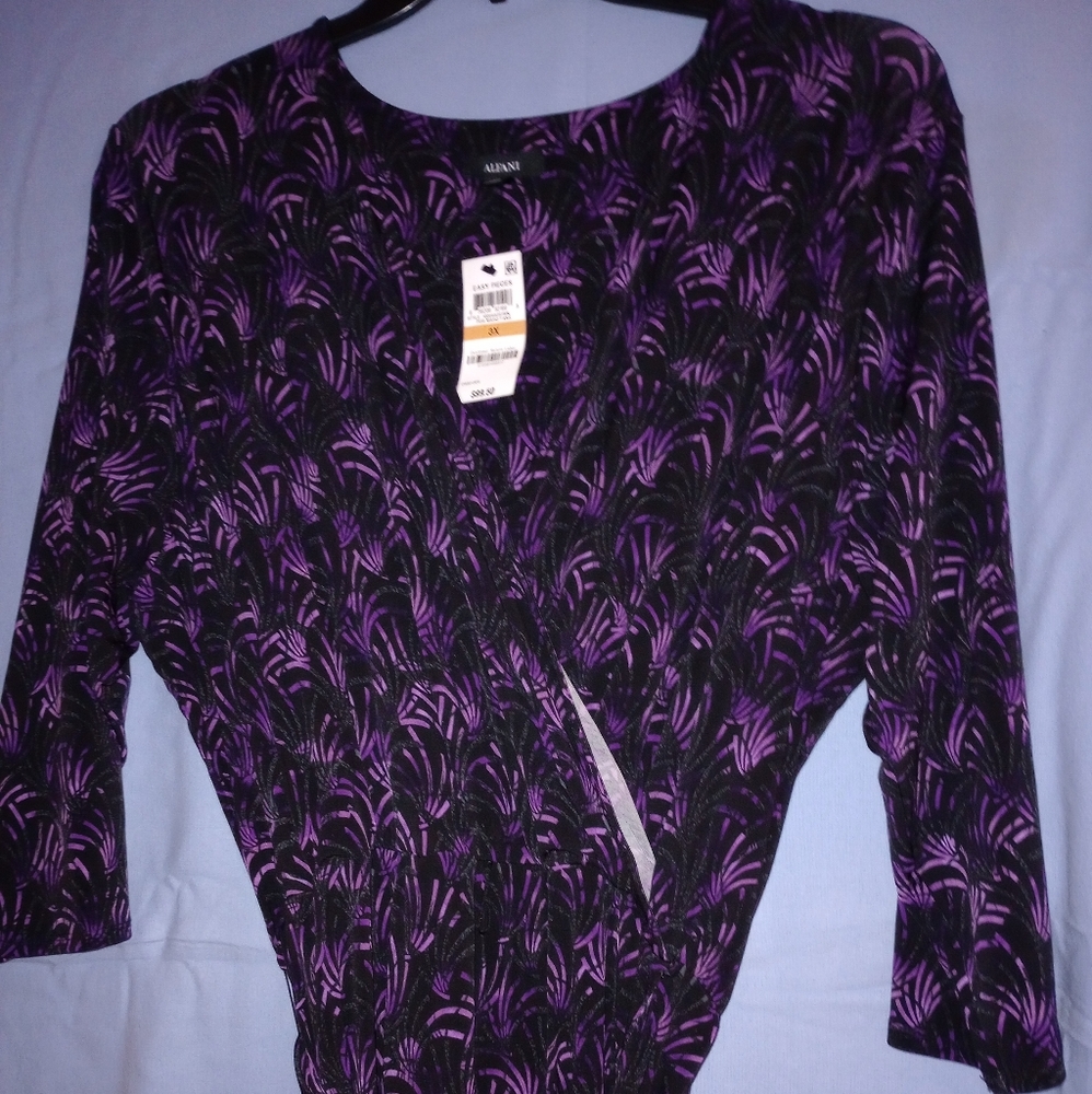 Alfani 3/4 sleeve black & purple jumpsuit, wrap front, with pockets & removabelt - Picture 3 of 3